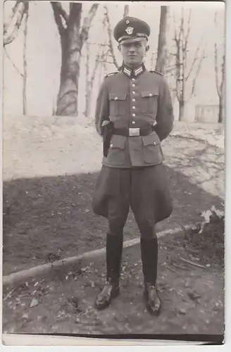 55067 Flic photo avec uniforme et casquette de parapluie dans la 2e guerre mondiale