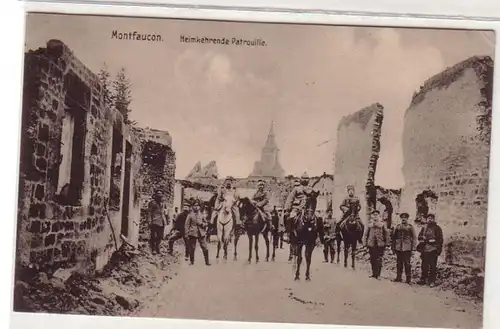 55024 Feldpost Ak Montfaucon heimkehrende Patrouille 1. Weltkrieg um 1915
