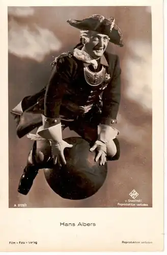 54843 Ak Hans Albers als Baron von Münchhausen um 1935