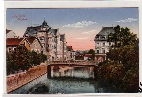 54498 Ak Pforzheim Enzpartie mit Brücke um 1910