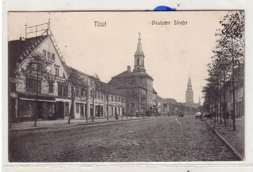 54121 Feldpost Ak Tilsit Deutsche Strasse avec magasins 1916