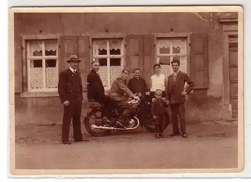 53728 Photos originales avec moto ancienne vers 1930