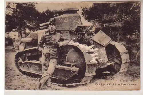 53500 Ak Camp de Mailly französischer Panzer nach dem Angriff um 1915