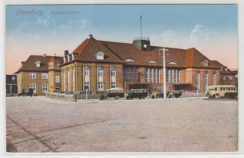 53275 Ak Flensburg Reichsbahnhof avec des voitures avant 1920