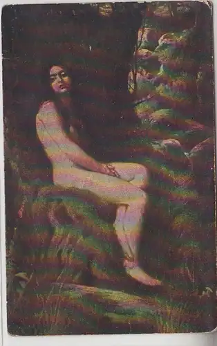 53136 Ak érotique "Dame nue dans la forêt assis sur la mousse de mousse" vers 1910