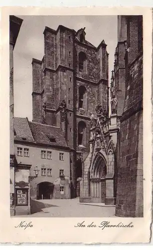 53132 Ak Neiße an der Pfarrkirche um 1940