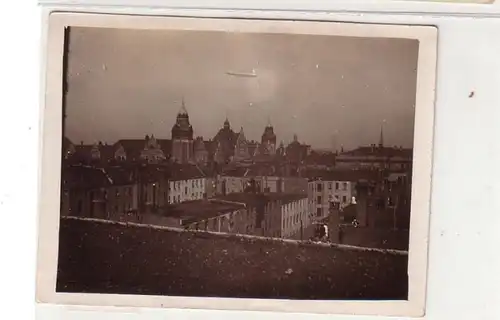 52168 Photo originale Zeppelin dirigeable sur la ville de Silhouette vers 1920
