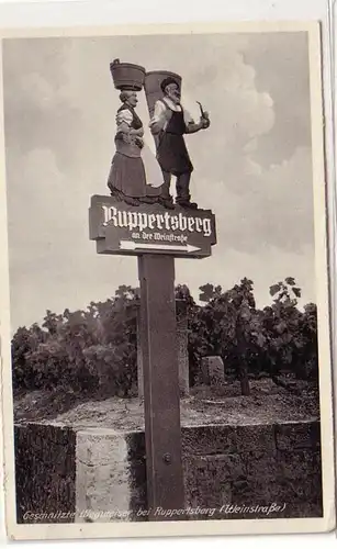 51579 Ak geschnitzter Wegweiser bei Ruppertsberg (Weinstraße) 1940