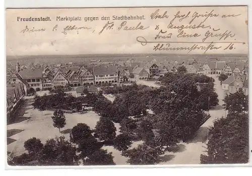 50326 Ak Freudenstadt Marktplatz gegen den Stadtbahnhof um 1910