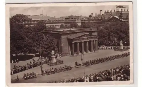 4954 Ak Berlin Remise de garde à la marque d'honneur 1942