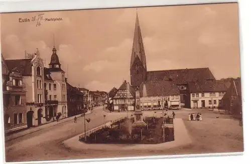 48401 Ak Eutin Marktplatz mit Springbrunnen 1916