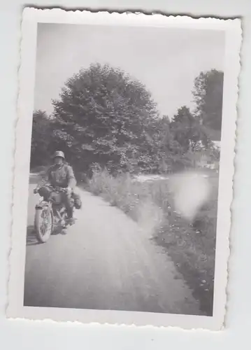 48171 Détecteur de craquement photo avec moto pendant la 2e guerre mondiale