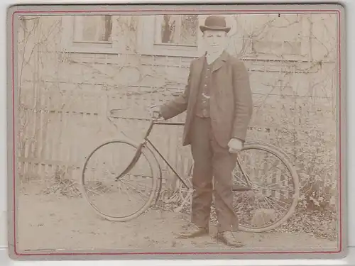 47626 photos de carton homme avec vélo vers 1910