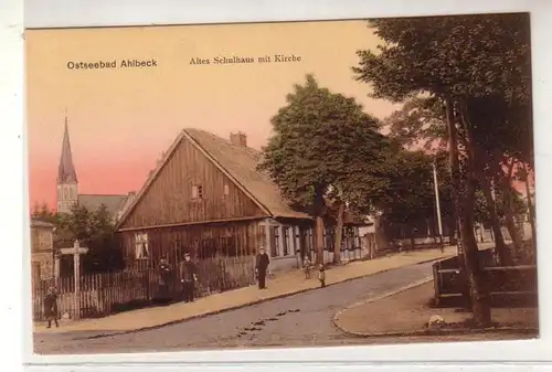 47423 Ak Ostseebad Ahlbeck altes Schulhaus mit Kirche um 1920