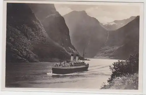 45802 Ak Montebateau dans les fjords de Norvège vers 1940