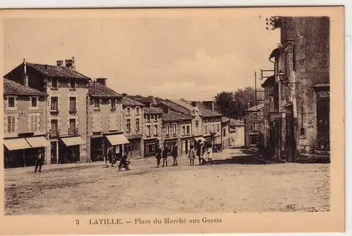 45698 Ak Latille Place du Marché aux Gorets um 1915