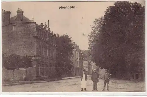 45623 Ak Montmedy Lothringen Straßenansicht um 1910