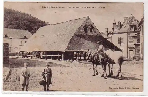 45379 Ak Chaumont Porcien (Ardennes) Place de la Halle