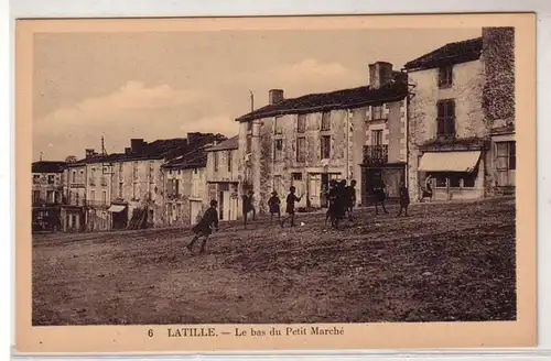 45377 Ak Latille Le bas du Petit Marché um 1930