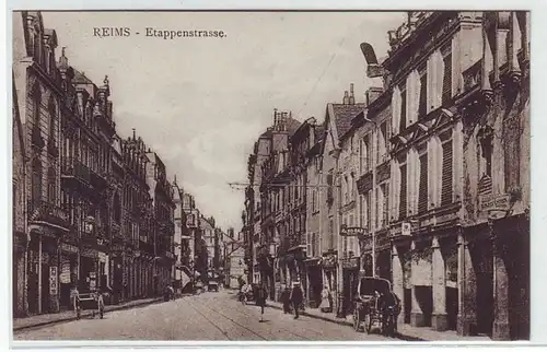 45324 Ak Reims Etappenstrasse mit Geschäften um 1915