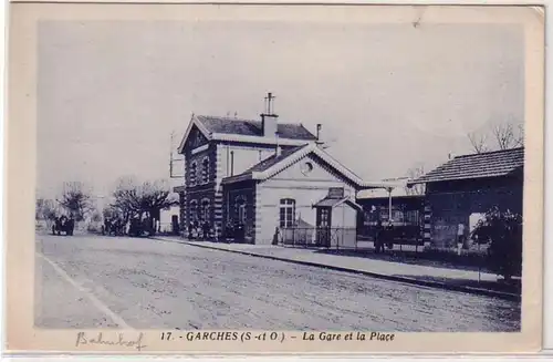 45259 Ak Garches La Gare et la Place (France) 1941