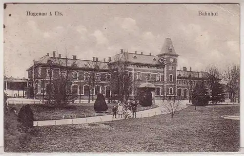 45184 Feldpost Ak Hagenau à la gare Alsace 1917