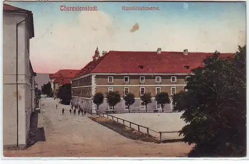 45081 Ak Theresienstadt Kavalleriekaserne 1912