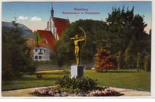 44983 Ak Bromberg Bogenspannerin im Theatergarten um 1910