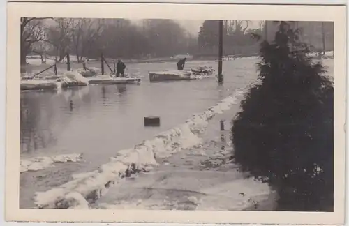 44413 Foto Ak Großdeuben Winter Hochwasser um 1920
