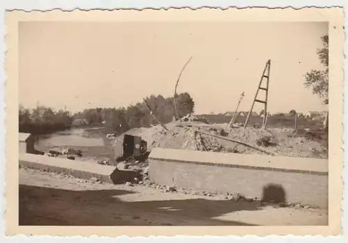 44092 Foto Nieuport gesprengte Brücke WK II 1940