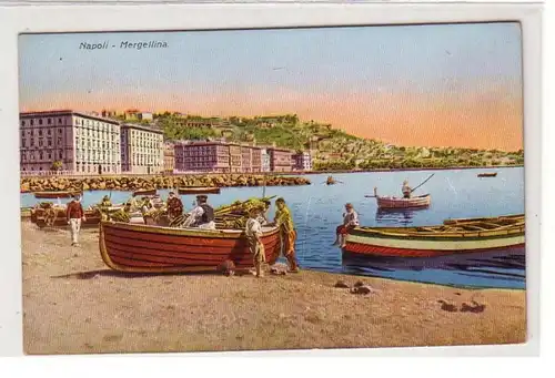 43934 Ak Napoli Mergellina bateaux sur la plage vers 1920