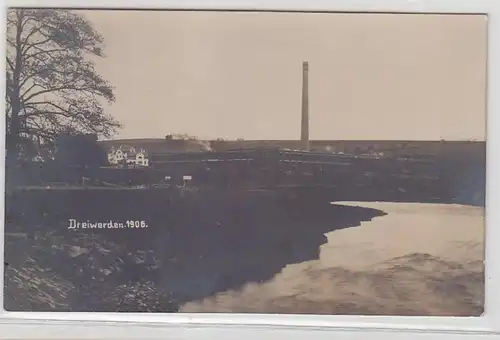 43682 Foto Ak Dreiwerden Fabrik mit hohem Schornstein um 1910