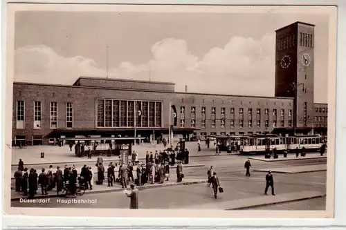 43680 Ak Düsseldorf Hauptbahnhof mit Straßenbahn 1937