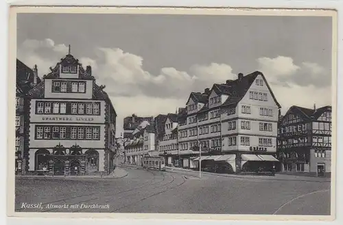 43303 Ak Kassel Altmarkt mit Durchbruch um 1920