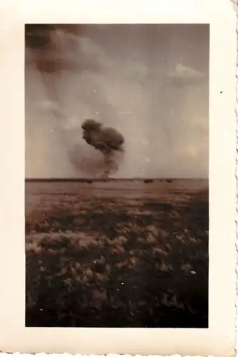 42922 Photo originale explosant de munitions russes dépôt dans la 2e guerre mondiale