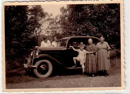 42484 altes Foto mit Automobil um 1935