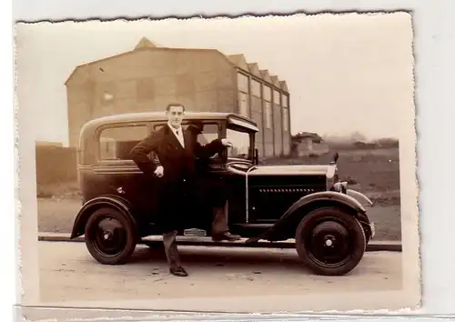 42481 altes Foto mit Opel Automobil um 1935
