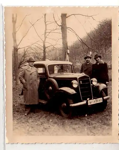 42478 altes Foto mit Automobil um 1935