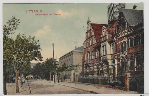 42217 Ak Bitterfeld Lindenstrasse und Postamt 1908