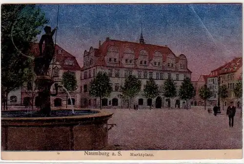 41683 Ak Naumburg a.S. Marktplatz mit Brunnen 1918
