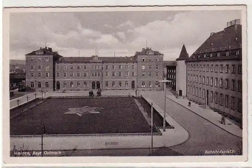 41356 Ak Weiden Bayr. Ostmark Bahnhofsplatz um 1940