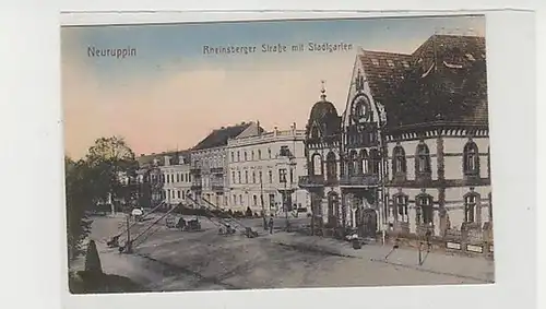 39697 Ak Neuruppin Rheinsberger Strasse um 1910