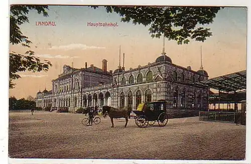 39582 Ak Landau Hauptbahnhof mit Pferdekutsche um 1910