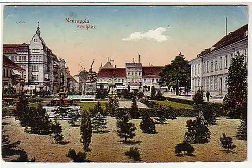 39425 Ak Neuruppin Schulplatz 1926