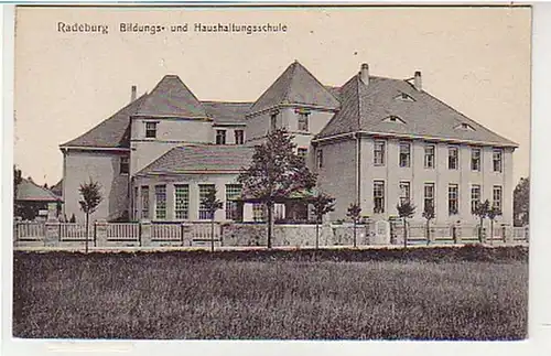 39091 Ak Radeburg Bildungs- & Haushaltungsschule um1920
