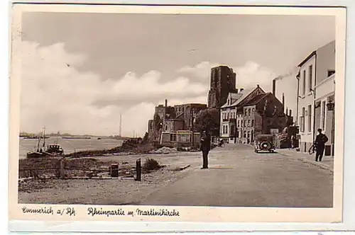 38975 Ak Emmerich Rheinpartie mit Martinikirche 1951