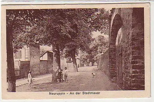 38577 Ak Neuruppin sur les murs de la ville 1928
