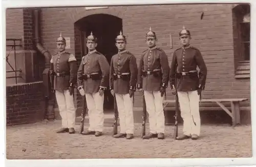 38389 Foto Ak Soldaten Sachsen mit Pickelhaube um 1910