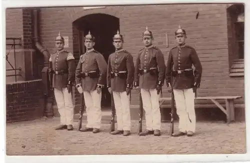 38389 Photo Ak soldats Saxe avec capot de bouton autour de 1910