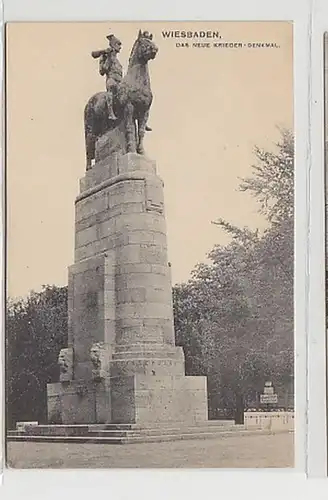 37908 Ak Wiesbaden neues Krieger Denkmal 1910